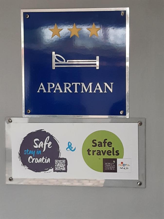 Apartman Olga Umag Exteriör bild